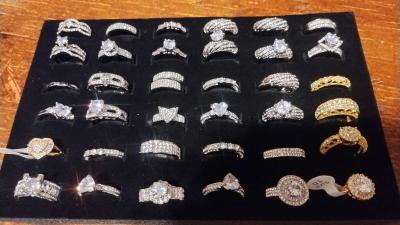 Assorted wedding band sets Engagement rings sets promise rin - Abilene, Texas