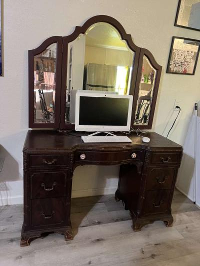 Matching dresser and vanity - Thumbnail 5