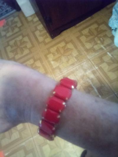 Stretchy gold bracelet with orange stones - Thumbnail 2