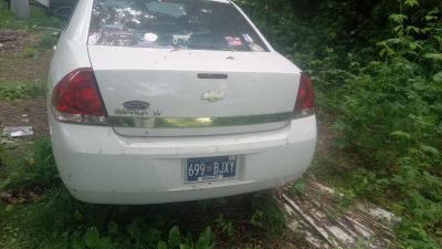 2010 chevy impala - Thumbnail 5