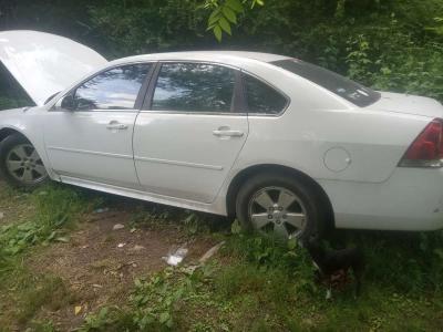 2010 chevy impala - Thumbnail 4