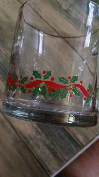 vintage clear gold rimmed mug with Holly berries - Thumbnail 2
