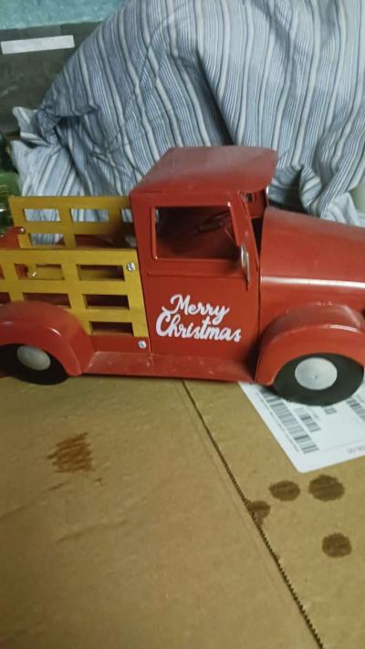 Christmas truck - Thumbnail 2