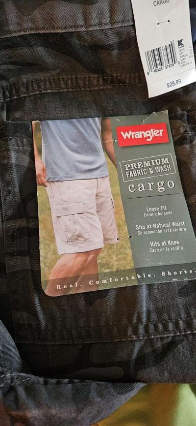 new mens size 32 cargo wrangler short Fathers day - Thumbnail 2