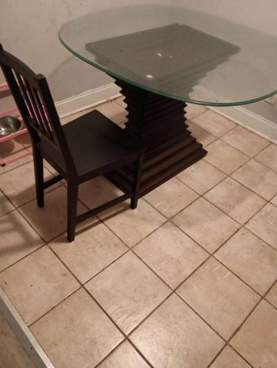 the kitchen table - Thumbnail 2