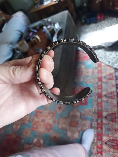 sorrelli cuff hand set crystals Vintage  against bronze - Thumbnail 6