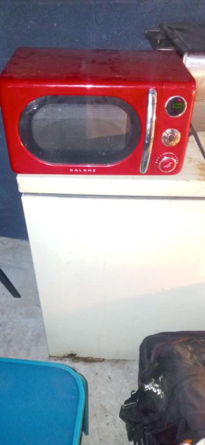 Red Galanz microwave