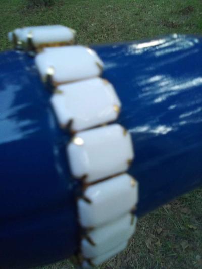 stretchy white square stone bracelet - Thumbnail 3