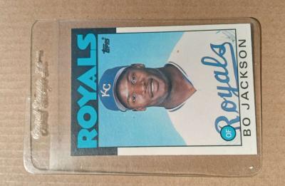 1986 TOPPS TRADED 50T BO JACKSON ROOKIE KANSAS CITY ROYALS