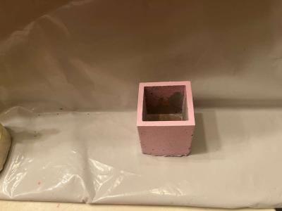 pots with plant - Thumbnail 2