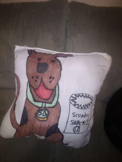 multiple variety of pillows - Thumbnail 4