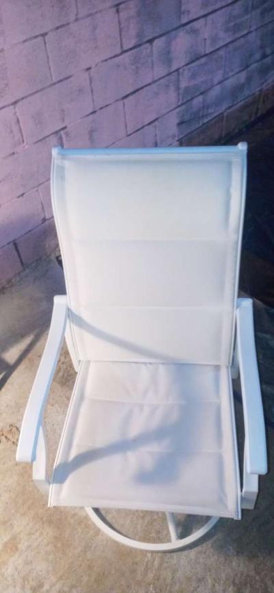 comfortable rocking spinnable chair - Thumbnail 4