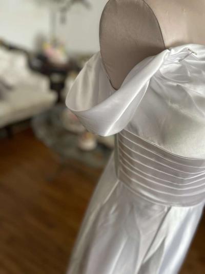 size 10 white wedding gown corset back NEW - Thumbnail 2