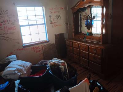 ESTATE SALE - Thumbnail 5