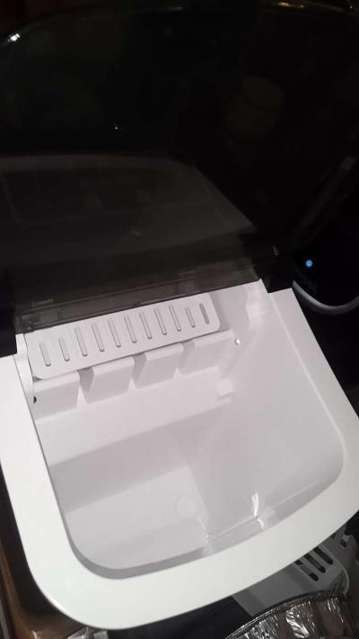 Frigidaire ice maker - Thumbnail 2