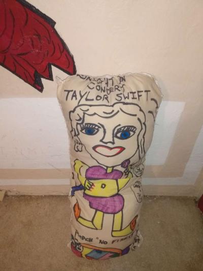 pillows and more - Thumbnail 4