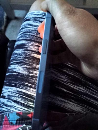 iPhone 14 - Thumbnail 3