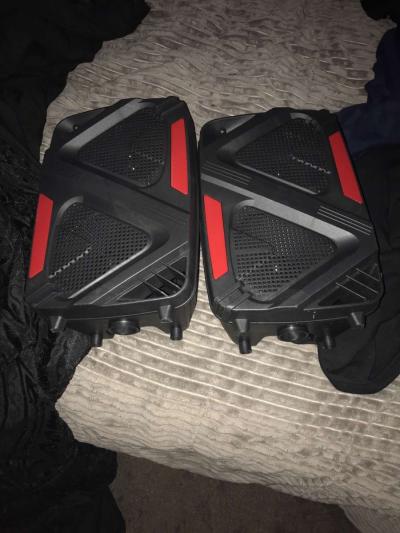 speakers - Thumbnail 2