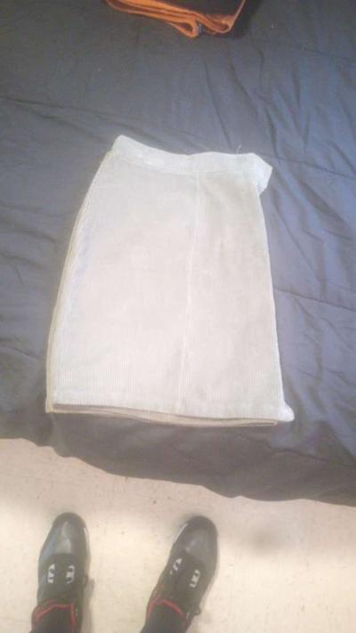 I green corduroy skirt button down the front size extra - Thumbnail 4