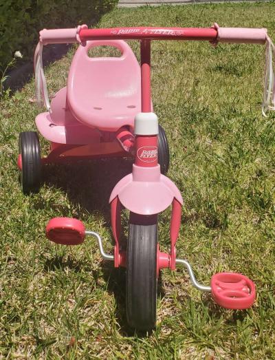 Radio Flyer tricycle - Thumbnail 4