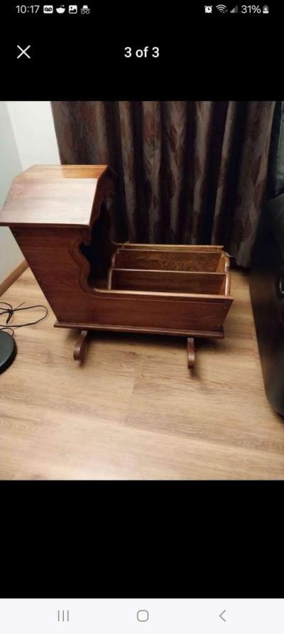Hooded wooden rocking cradle - Thumbnail 4