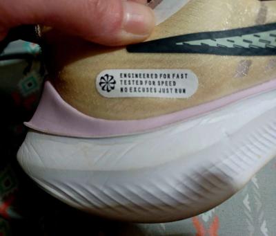 womens Nike - Thumbnail 3