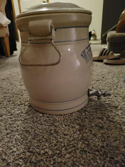 red wing Minnesota 2 gallon water cooler - Thumbnail 4