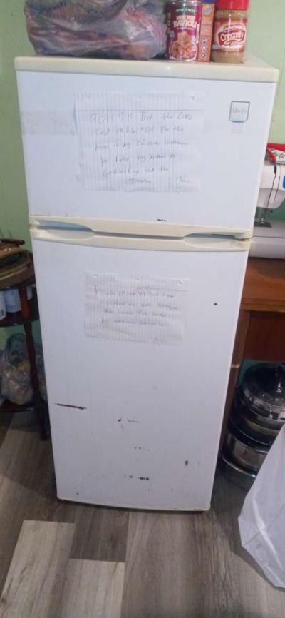 Magic Chef refrigerator - Thumbnail 3