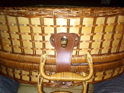 vintage wicker picnic basket used 2 times service for 4 - Thumbnail 3