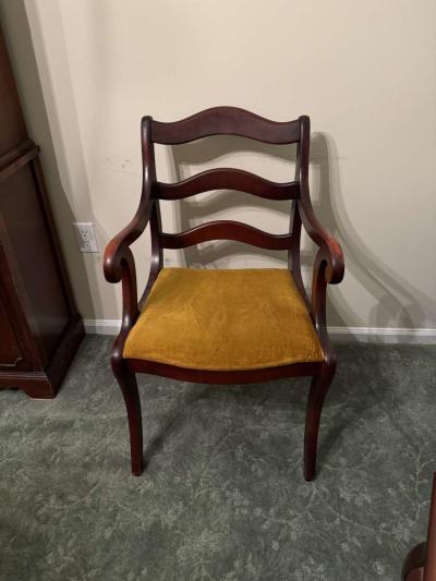 Dining Room Set - Thumbnail 3