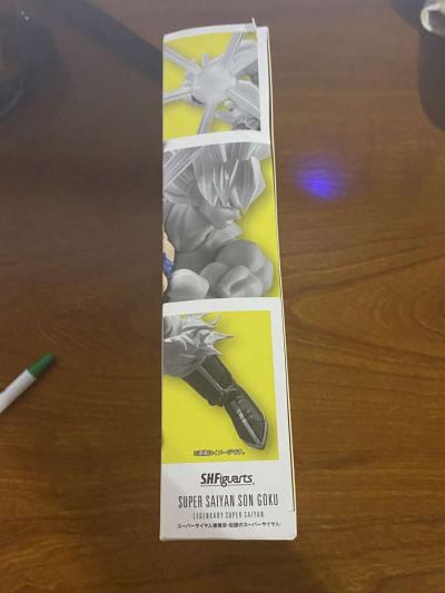 super saiyan goku figure