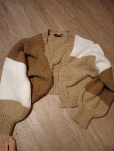 brown tan and white low top sweater