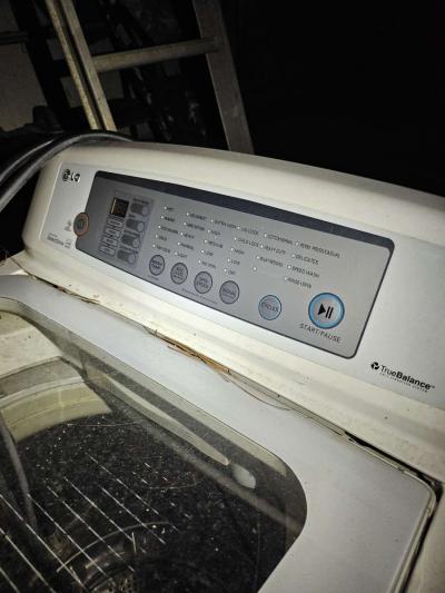 LG Top Load electric washer - Thumbnail 3