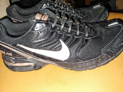 Nike Air Max womens size 9 in black and pink - Thumbnail 2