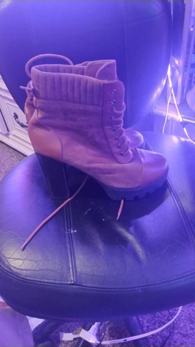 woman fashion boots  8 and half to 9 - Thumbnail 2