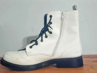 Womens Lace Up Platform Boots - Thumbnail 2