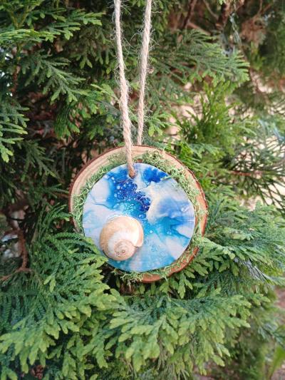 Down by the Sea Hanging Wooden Pour Painted Sharks Eye Ornam - Thumbnail 3