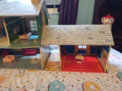 metal antique dollhouse - Thumbnail 4