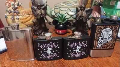 4 assorted flauxs containers - Abilene, Texas