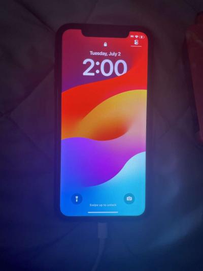 iPhone 11 - Thumbnail 2