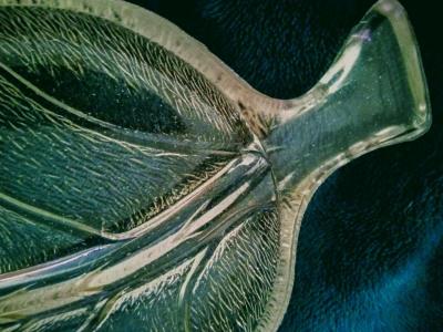 vintage pressed glass 1g2 in tobacco leaf art sculpture bowl - Thumbnail 3