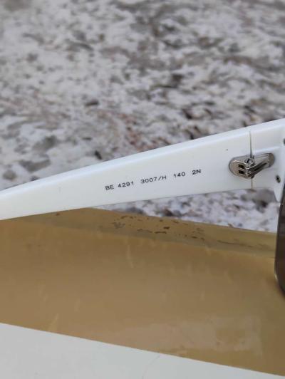 Burberry Sunglasses model 4291 - Thumbnail 5