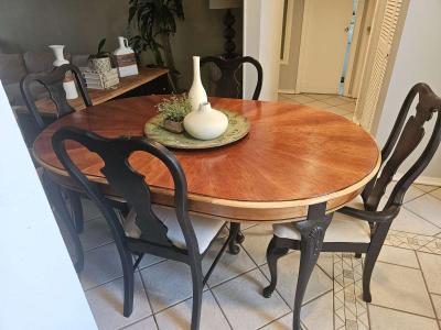 Dining Table and 4 Chairs - Thumbnail 3