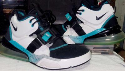 NIKE AIR FORCE 270 - Thumbnail 3