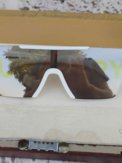 Burberry Sunglasses model 4291 - Thumbnail 2