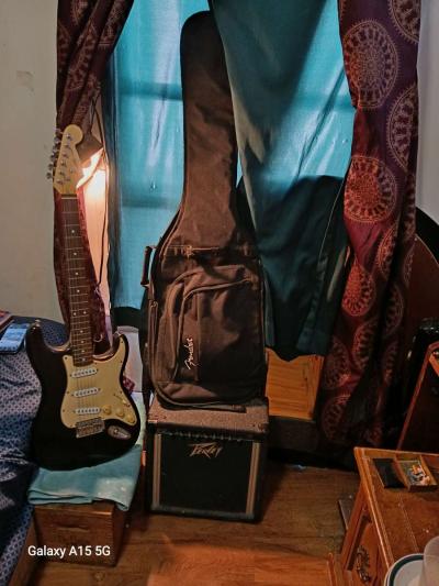 FENDER SQUIRE STRAT GUITAR  PEVEY AMP AND GUITAR CASE