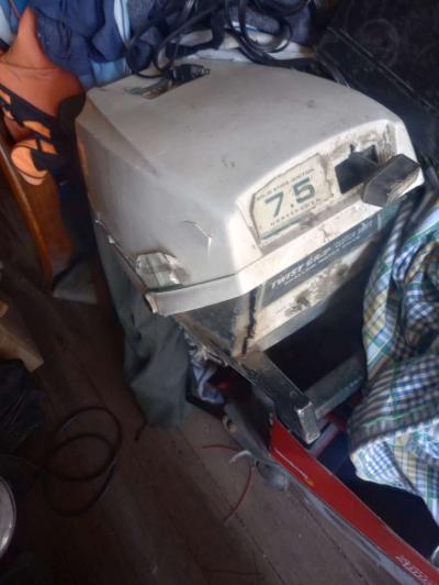 igloo refrigerator with the freezer black - Thumbnail 6