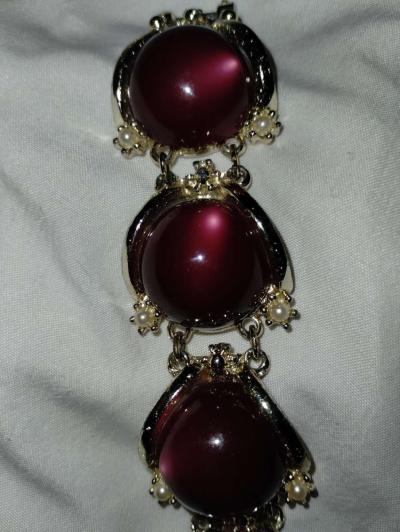 gorgeous red stone and gold bracelet - Thumbnail 2