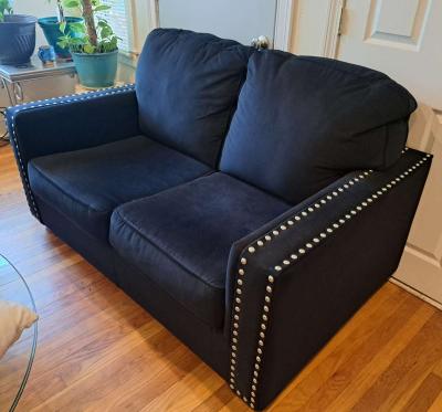 living room sofa and loveseatgood condition - Thumbnail 5