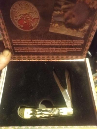 lots of knives old new most worth money - Thumbnail 2